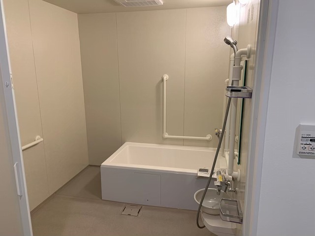 東京都足立区デイサービス　浴室と内装のリフォーム工事