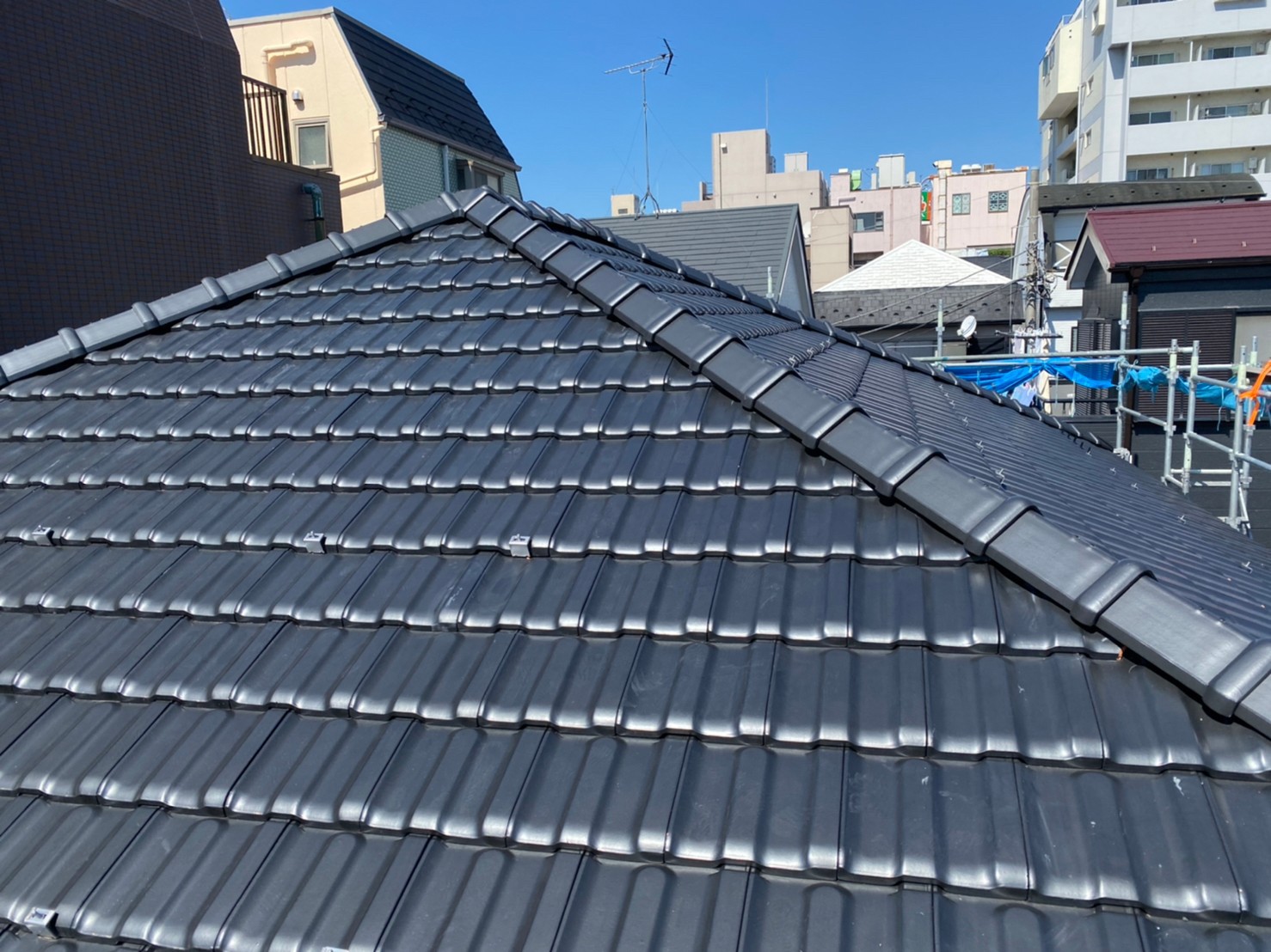 東京都江戸川区Ｕ様邸　太陽光パネルのある屋根のリフォーム